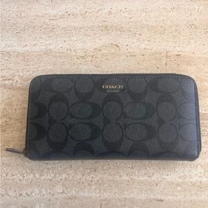 Coach Black Signature Zip Wallet